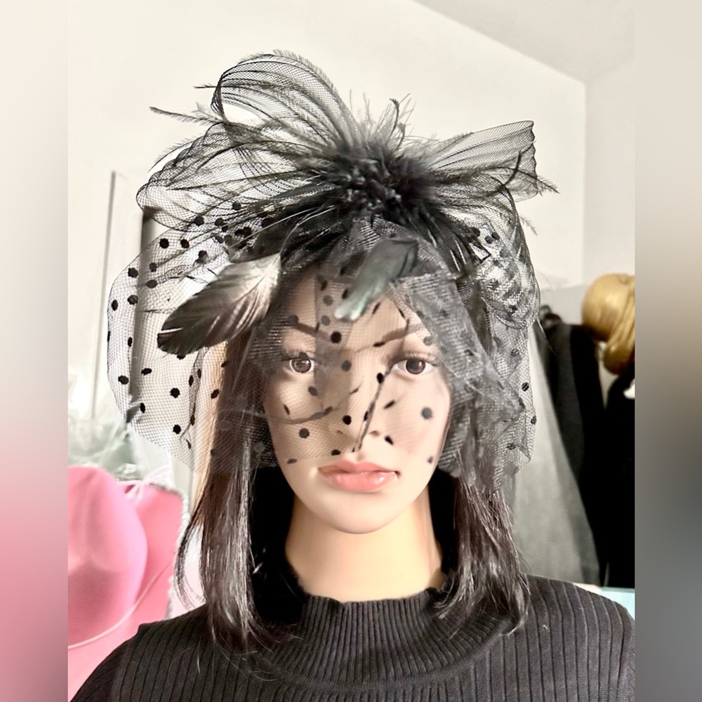 ELEGANT VINTAGE BLACK FASCINATOR HAT